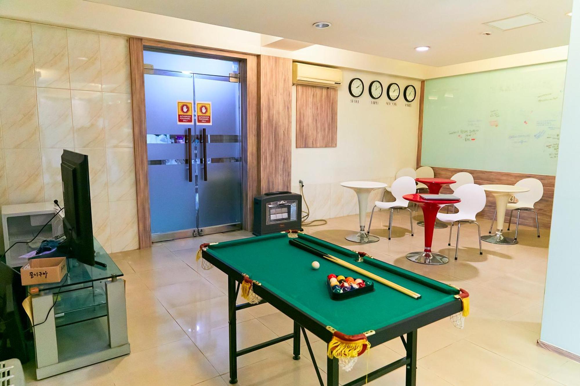 Travelers A Korea Hostel Seoul Exterior photo