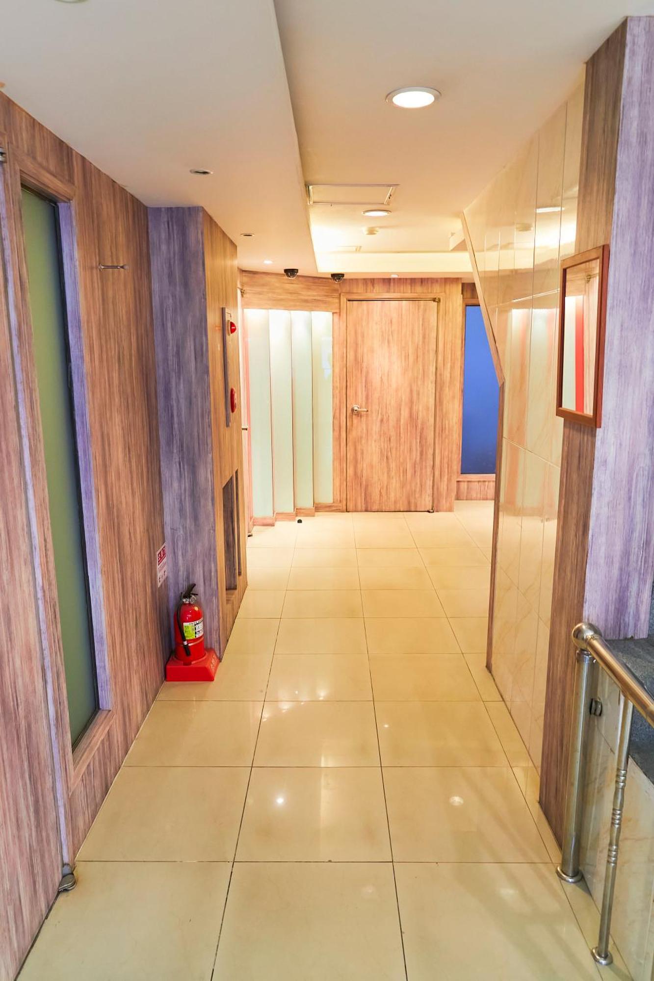 Travelers A Korea Hostel Seoul Exterior photo