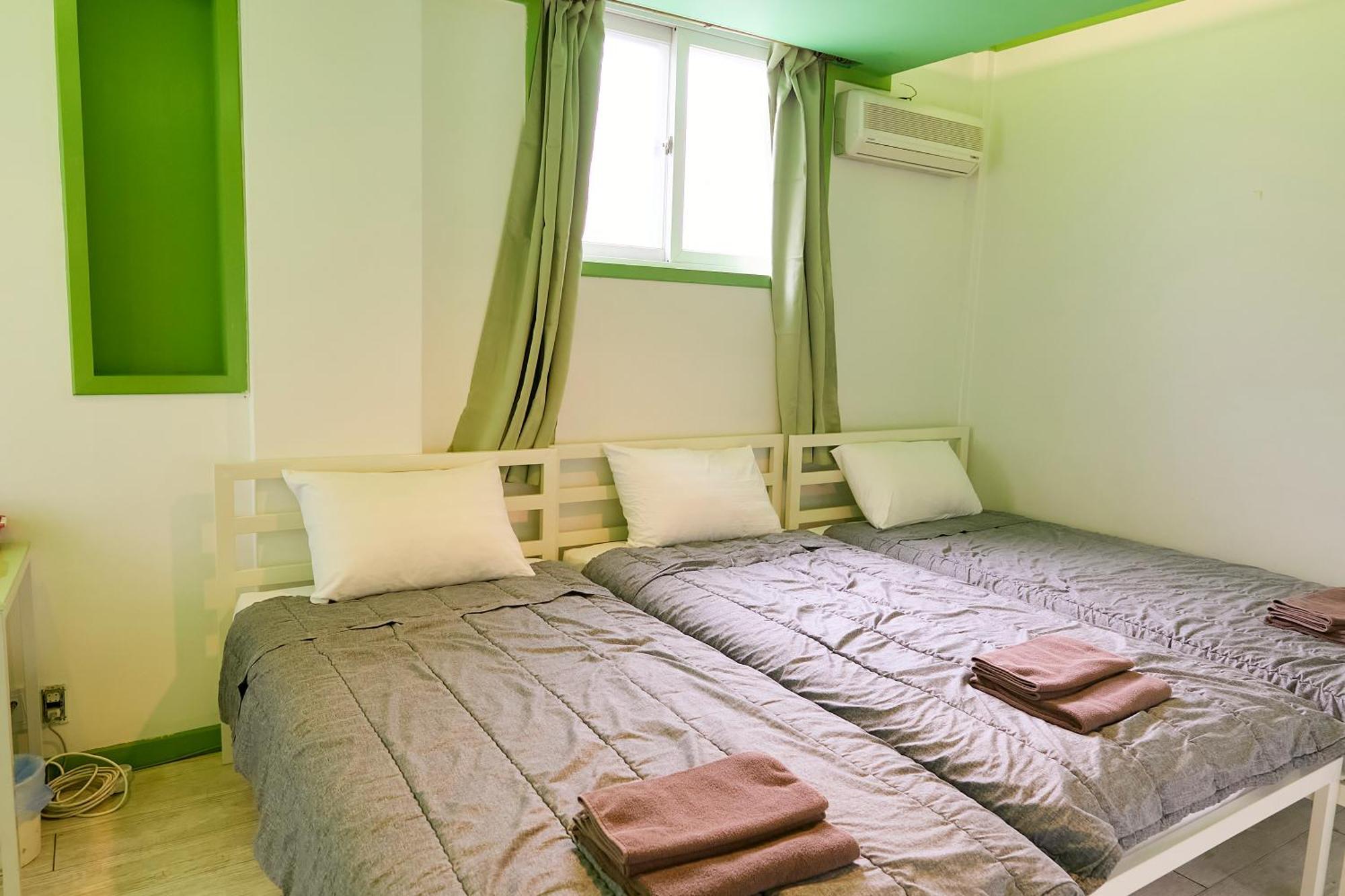 Travelers A Korea Hostel Seoul Exterior photo